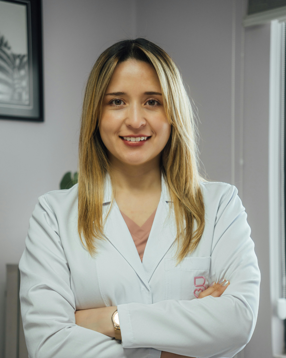 Carla Gomez asesora inmobiliaria casa velaris